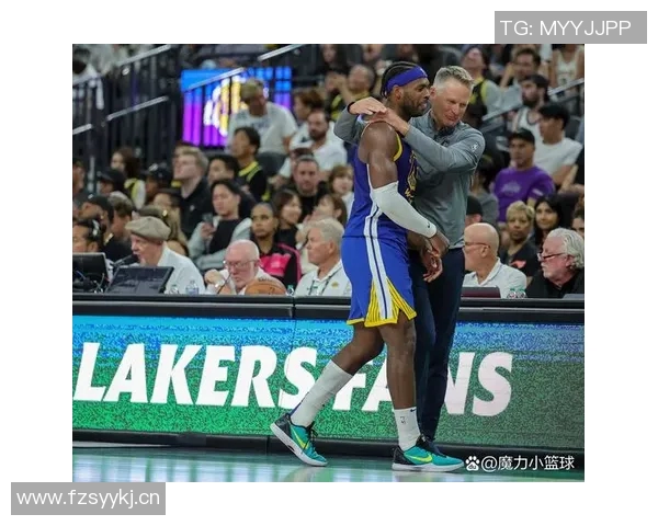 太阳三分火力全开9场比赛命中16记三分领跑联盟勇士紧随其后表现不俗 太阳三分火力全开9场比赛命中16记三分领跑联盟勇士紧随其后表现不俗