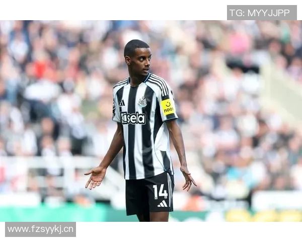 伊萨克在利物浦表现不佳触球射门数据显著下降对比纽卡分析