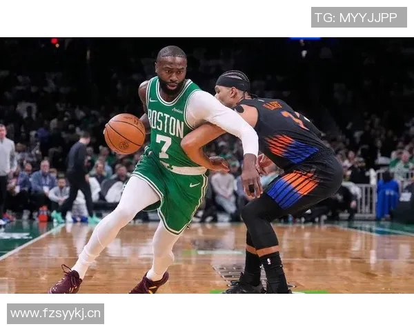 杰伦布朗状态火热助凯尔特人取得4胜1负佳绩场均31分7板表现抢眼
