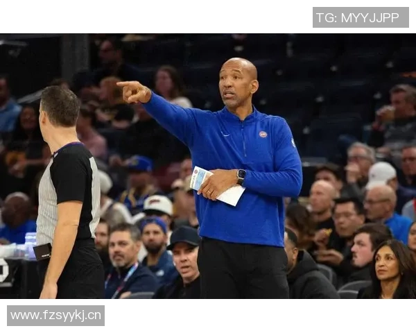 格莱姆斯回应后卫线拥挤问题强调加速比赛节奏提升球队表现