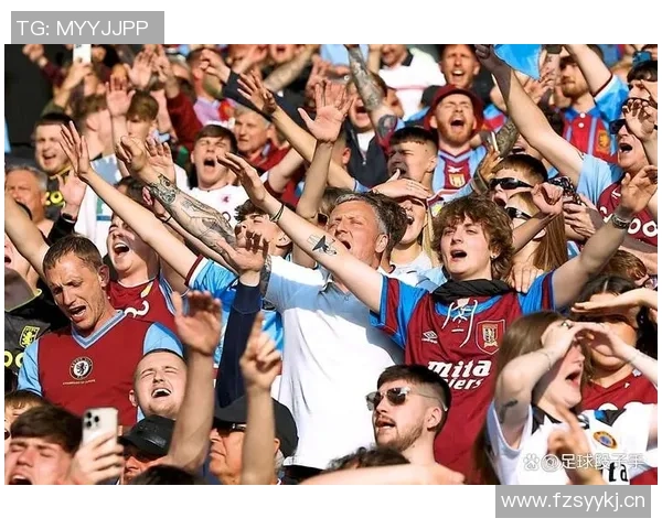 克里斯托弗诺兰现身酋长球场身披阿森纳围巾引发球迷热议