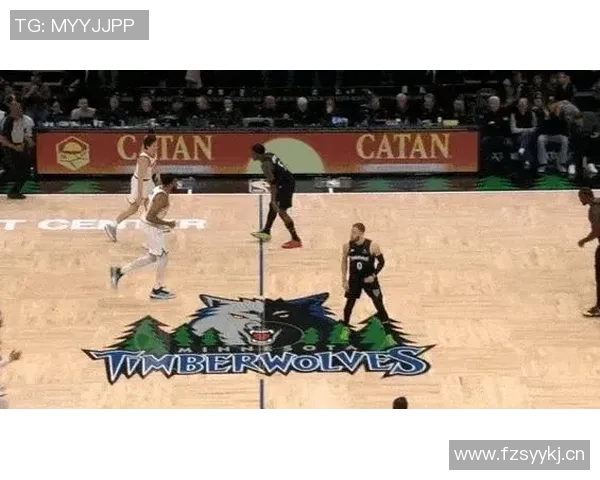 华子分享被唐斯隔扣经历感叹对手身材壮硕高度优势需团队支援