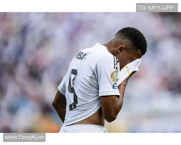 姆巴佩点球破僵局皇马1-0领先塔拉维亚防守失误成关键因素 姆巴佩点球破僵局皇马1-0领先塔拉维亚防守失误成关键因素